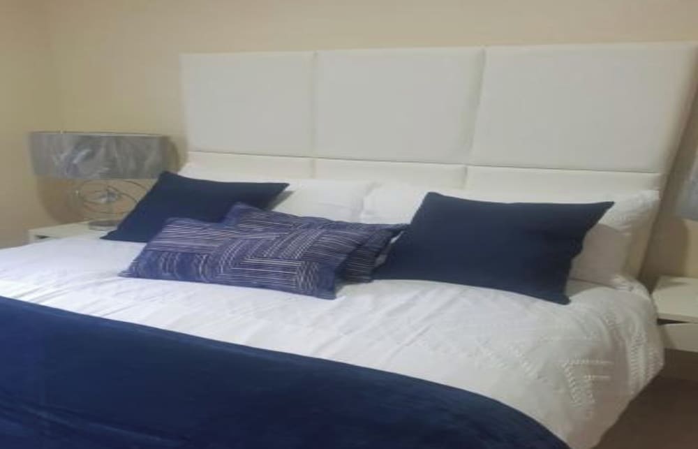Gourock Blissful Apartment With 3 Bedrooms