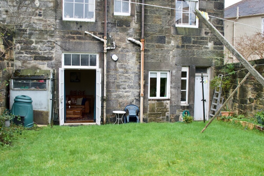 Stunning 3 Bedroom City Centre Home view 3