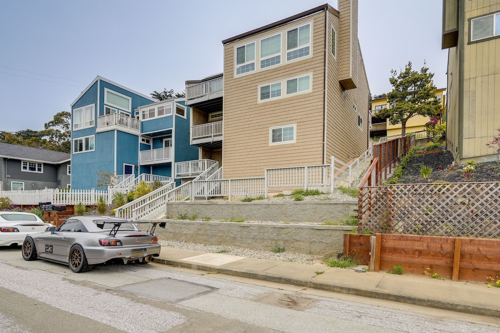 Efficiently Equipped Pacifica Apt - 1 Mi to Beach! view 3
