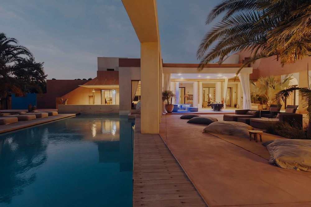 The Garden of Siredrah an Oasis With Pool and Hammam