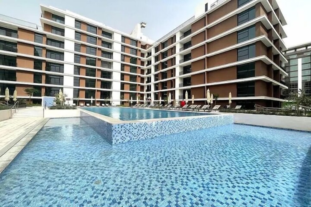 1BHK Monthly Retreat at Park Point C