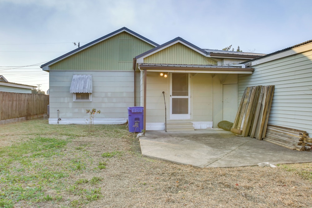 Walk to 1st Street: Family Home in Thibodaux!