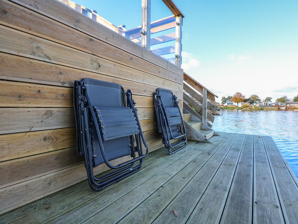 Lake View Lodge