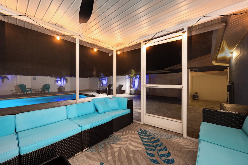 Holiday Oasis w/ Heated Pool: Near Gulf Beaches!