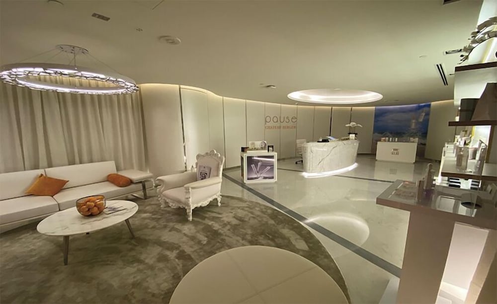 Grapeful Stay – Luxury Hostel Paramount Tower Business Bay