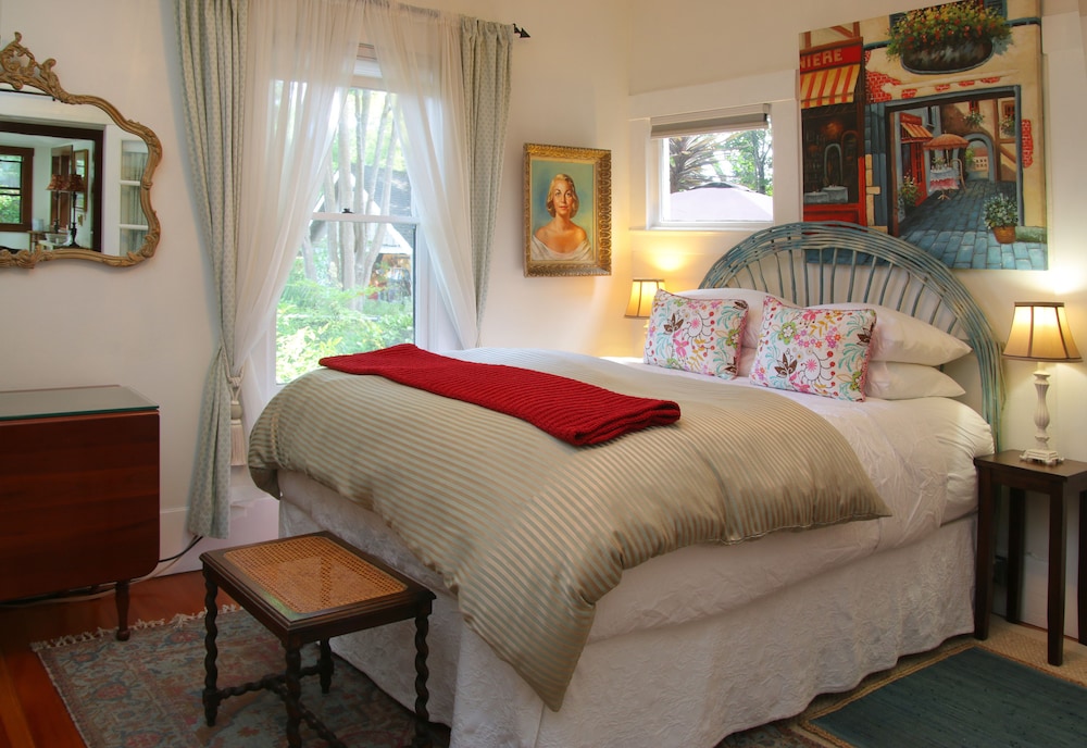 The Giraffe Inn at Old Parks Manor - Property Image 21