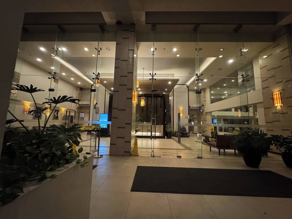 Flair Towers Condo Near MRT Bonifacio and Shaw Within Greenfields