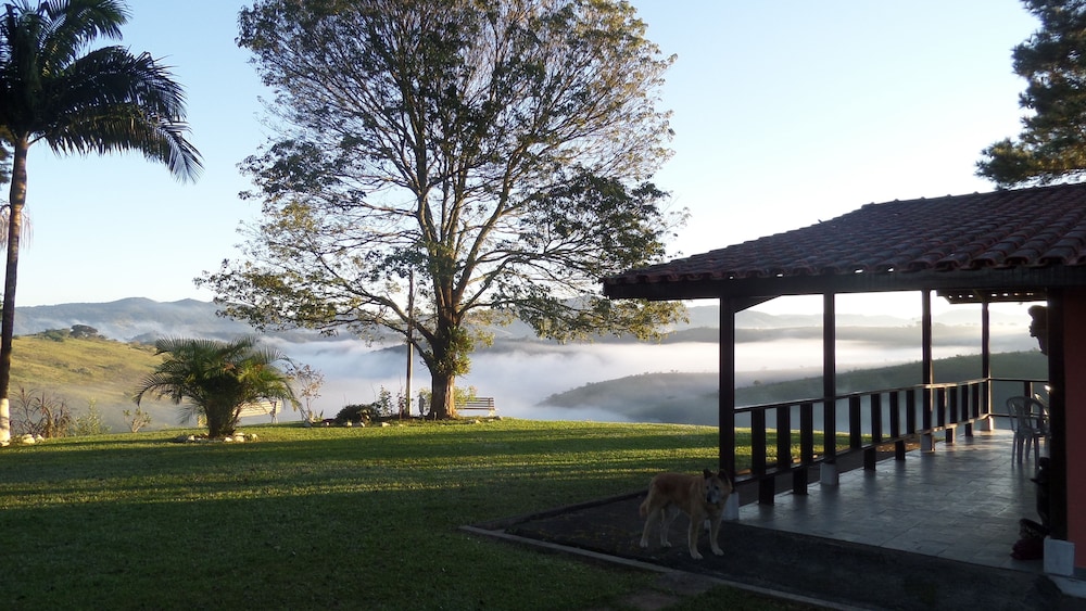Pousada Canto do Lago