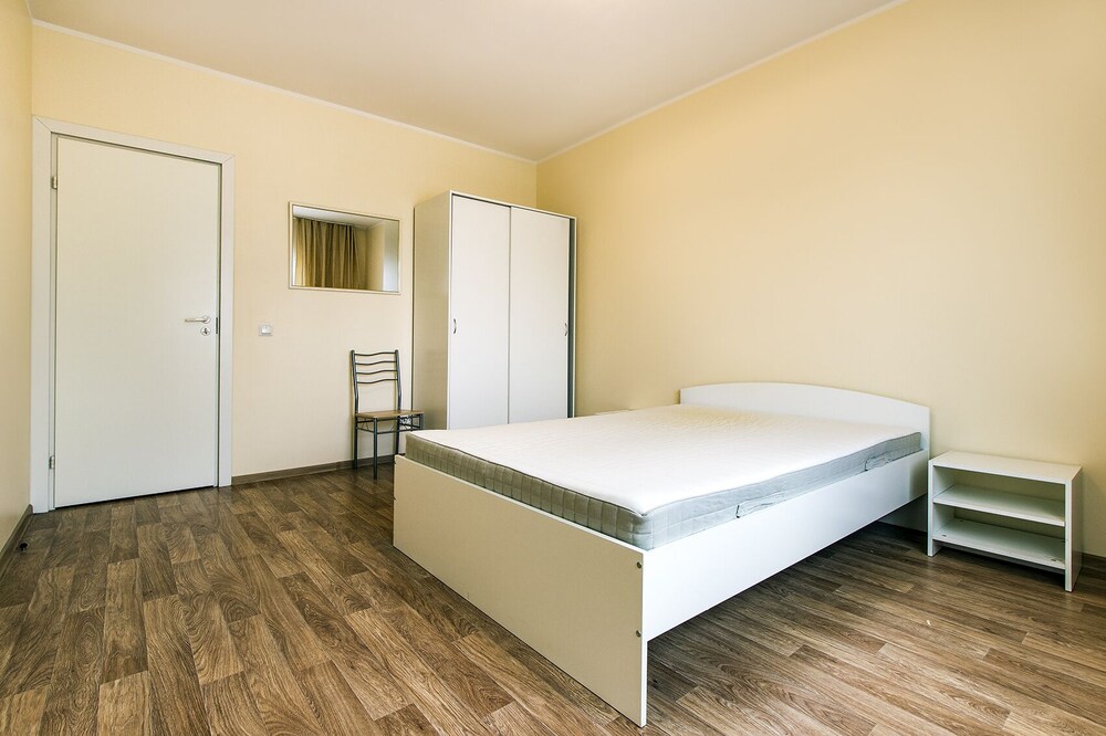 Apartment on Vasilyevsky Island 3 view 4