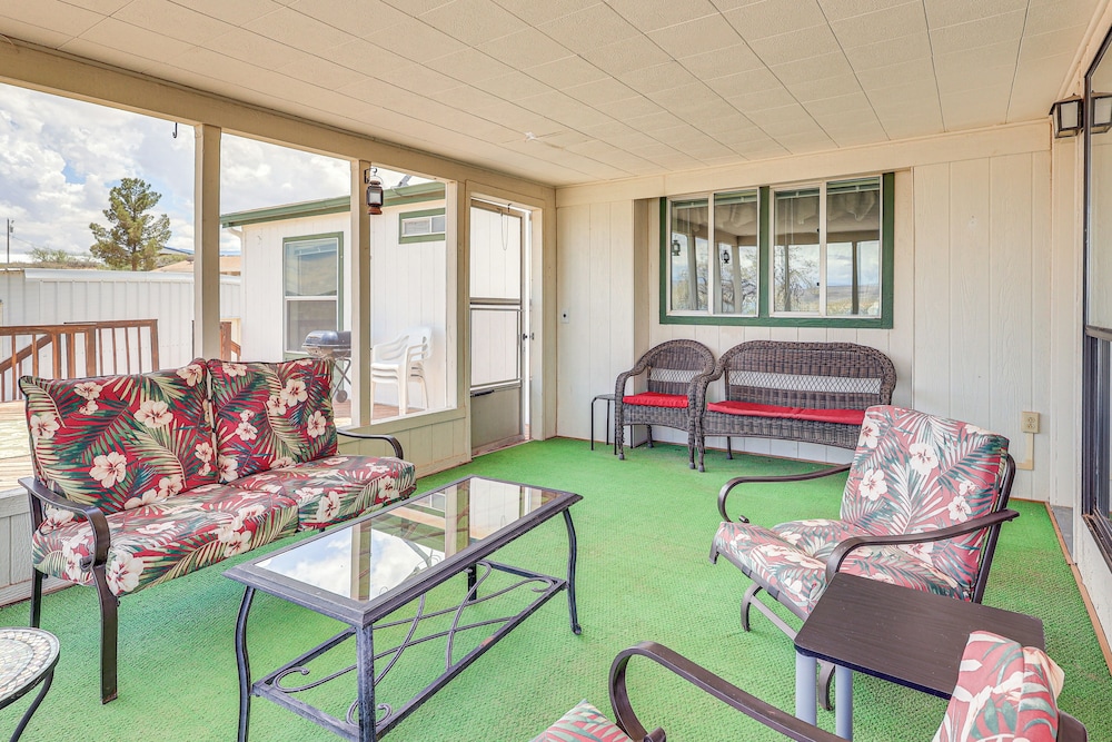 1 Mi to Lake: Home w/ Deck in Elephant Butte