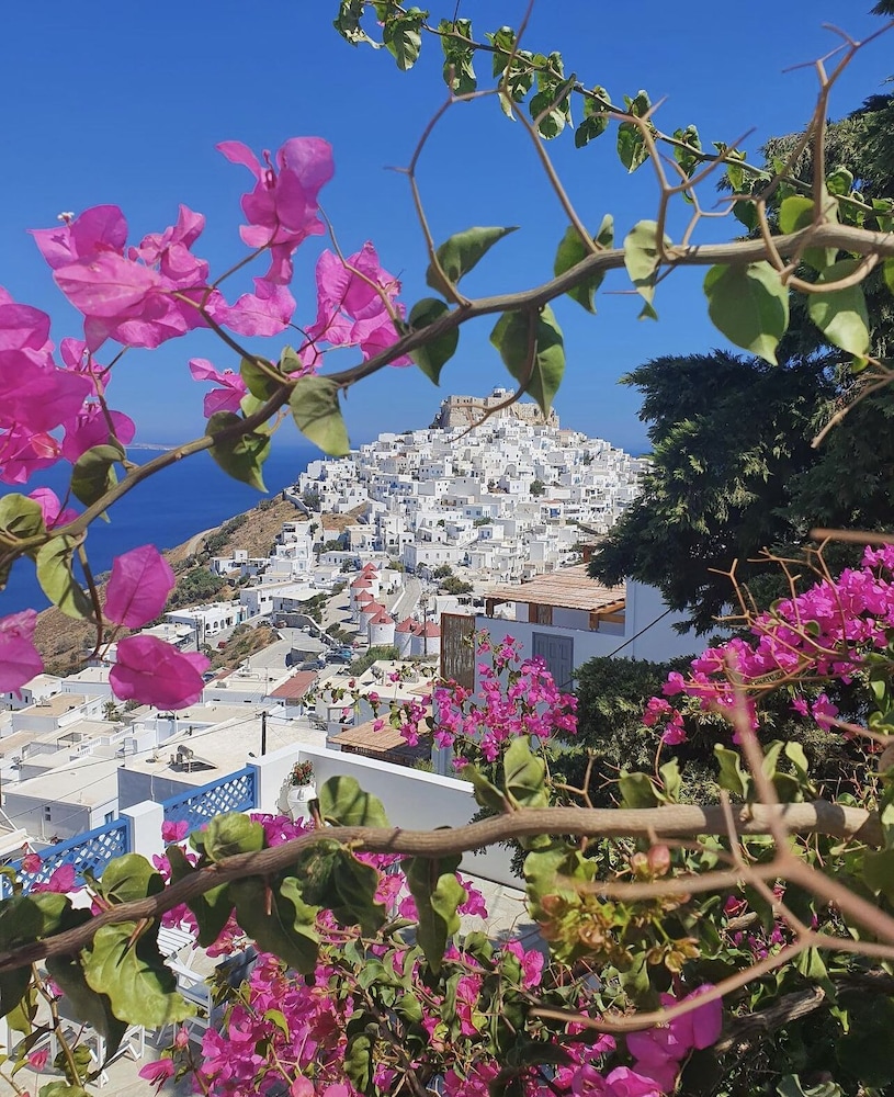 Gerani Deluxe Houses with Sea View 2 photo 3