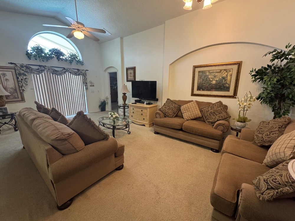 Sunset Villa Your Gateway to a Magical Florida Vacation!