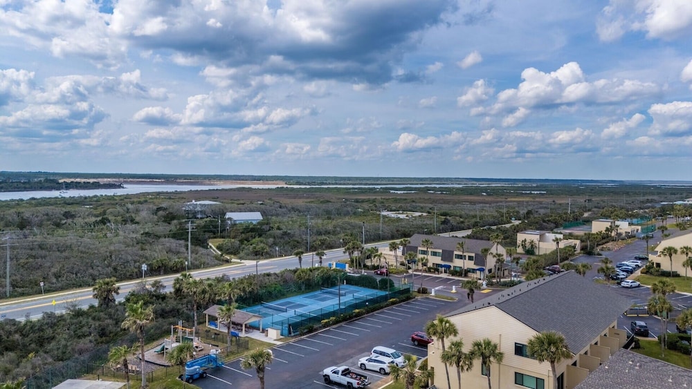Blessed By The Sea Crescent Beach Activities 2 Bedroom Home