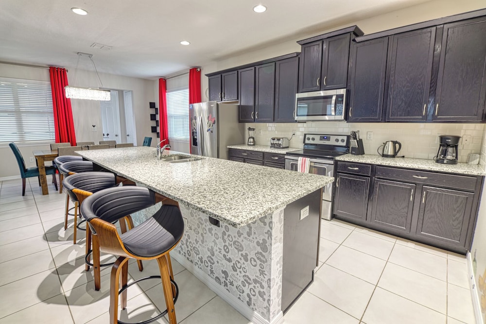 Jodie's Luxury Solara Home