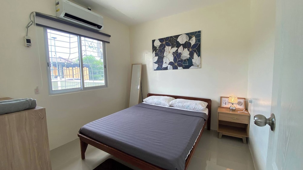 Peaceful 2BR Home in Gensan - AC, Wifi, Netflix, Patio & Free Parking