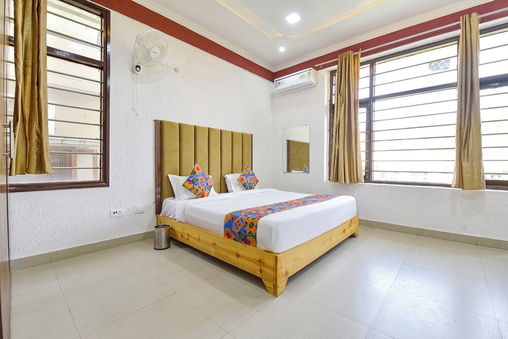 Fabhotel Aayat Home Stay