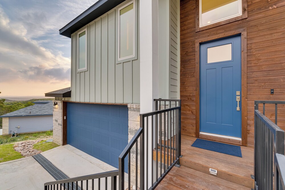 Lago Vista Home w/ Game Room Outdoor Tub! - Property Image 33