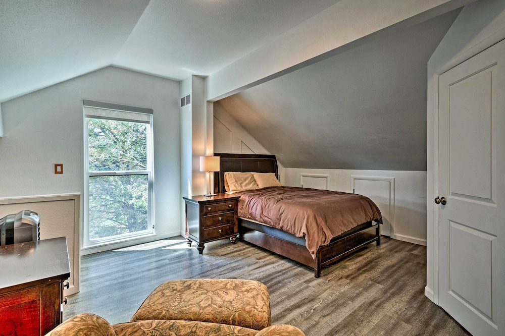 2 Mi to Slopes: Park City Ski Getaway w/ Hot Tub! view 3