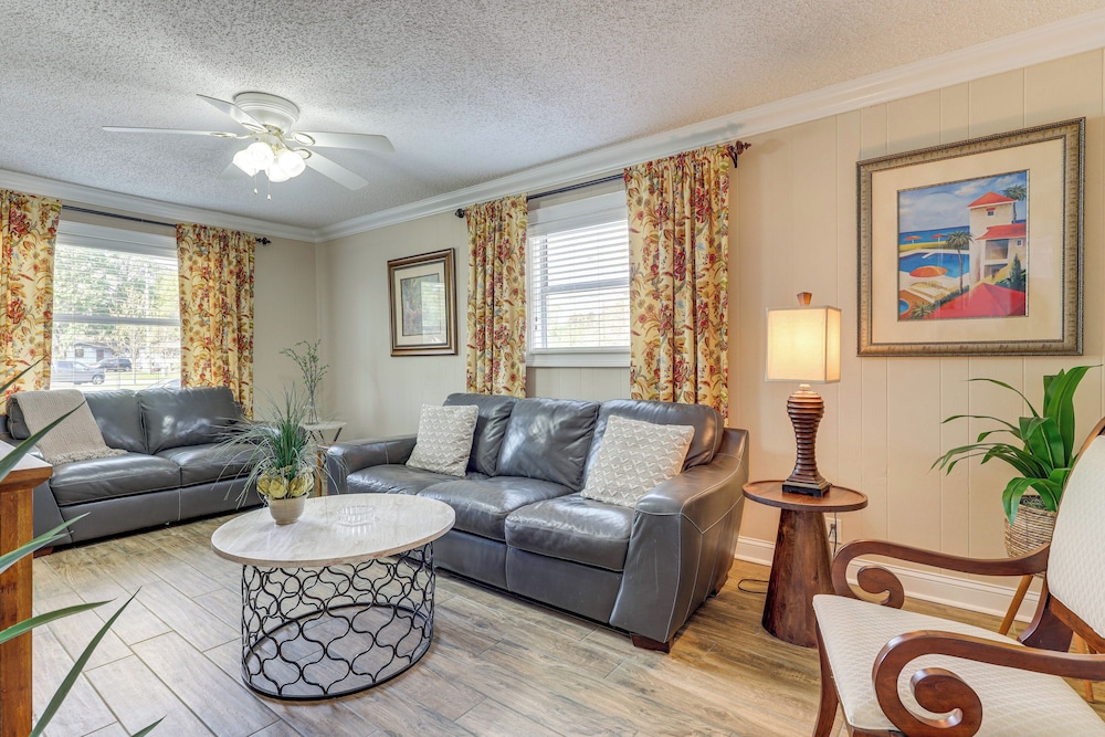 Family Home 5 Mi to Riverwalk & Jaguars Games!