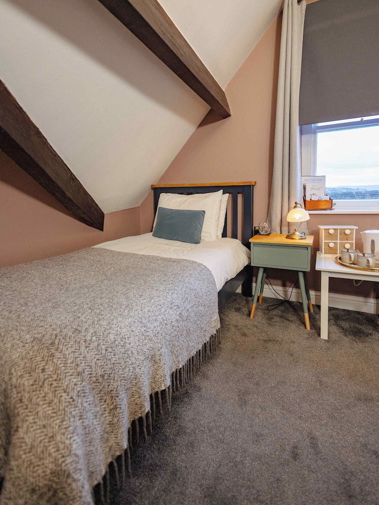 Weavers Guest House, photo 97