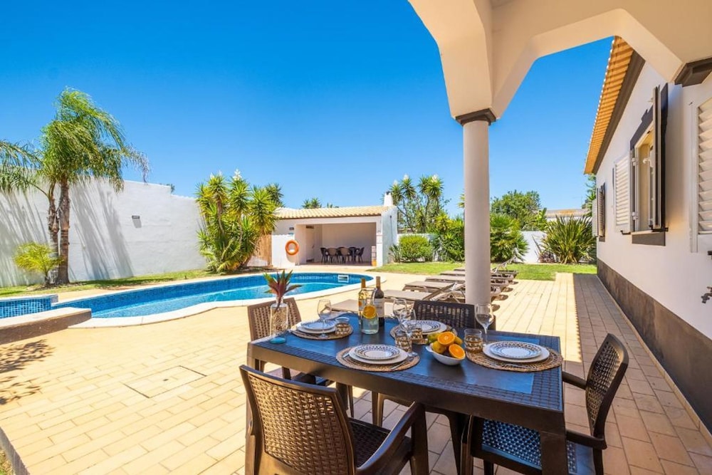 Casa Amendoeira Large Private Pool Wifi view 4