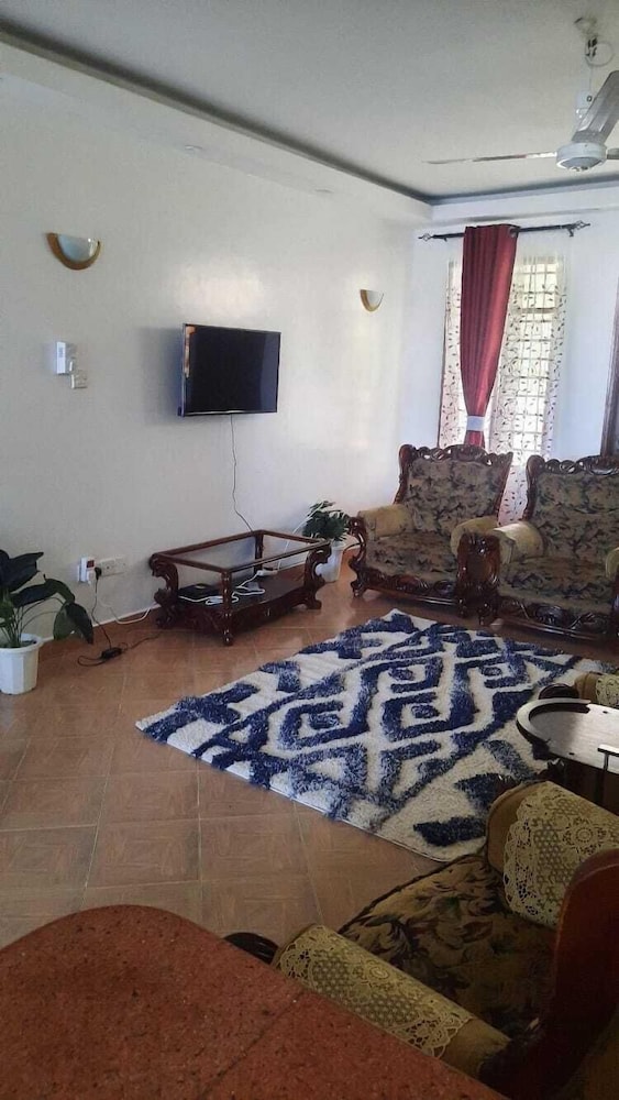 Lux Suites Shiv Apartments Nyali Cinemax