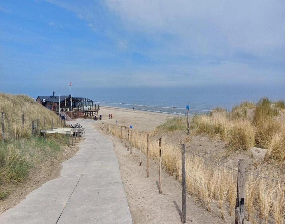 Cosy Holiday Home Near Beach