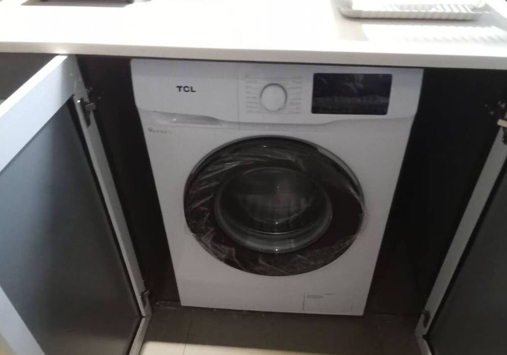 Araneta Cubao No Brown Outs 1BR Furnished Condo With Balcony Free Wifi Netflix