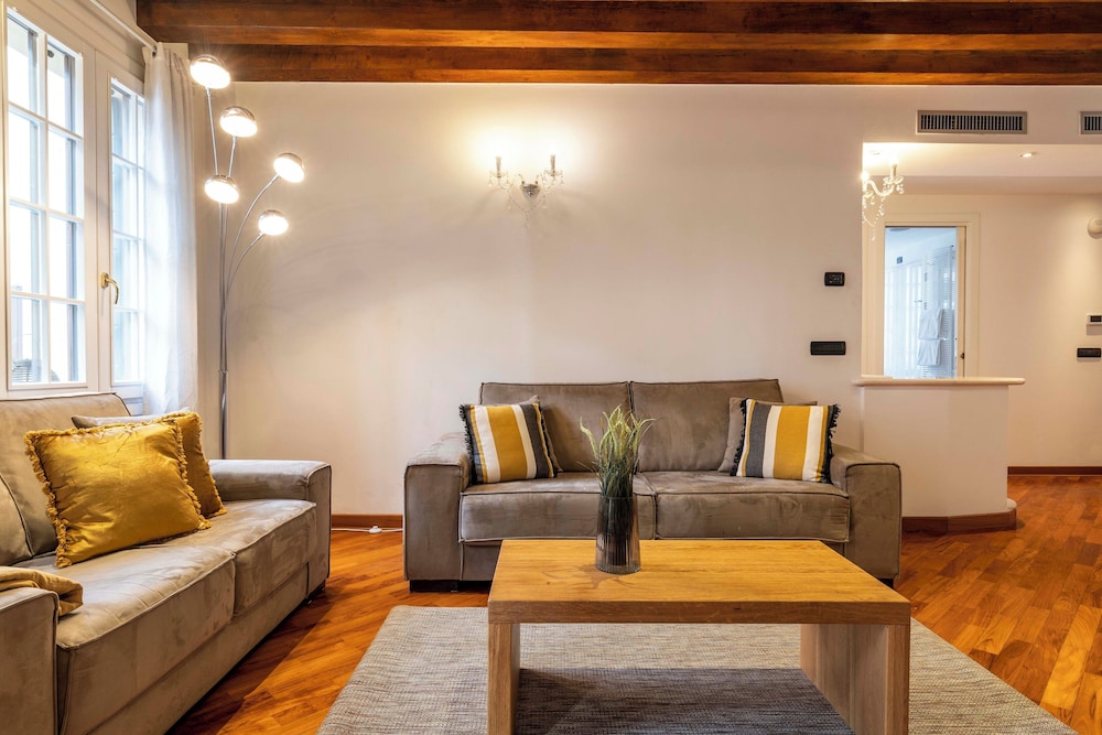 Tolentini Terrace by Wonderful Italy