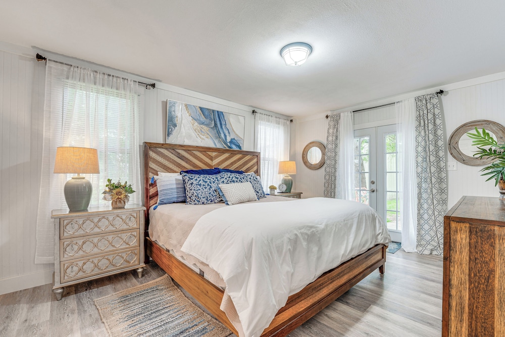 Walk to Boat Ramp: Newly Remodeled Seadrift Home!