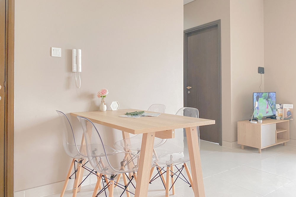 Good Deal and New Furnished 2BR Ciputra International Apartment