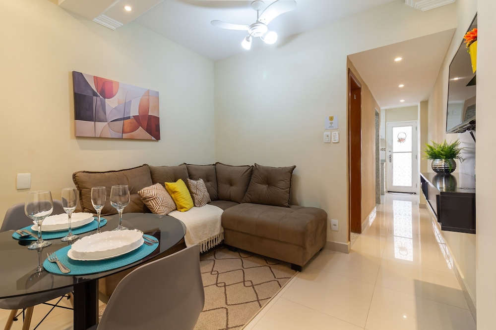 Cosy in Copacabana 7 Minutes From the Beach Fm211