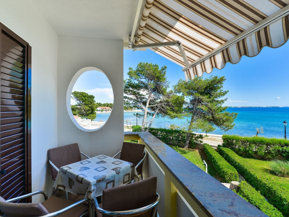Apartment on Vir Island Near Sandy Beaches
