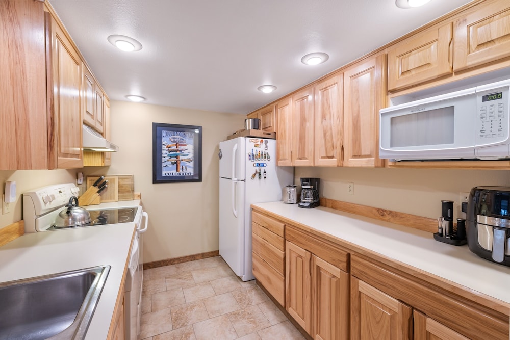 Fp300 Foxpine Inn 2 Bedroom Condo