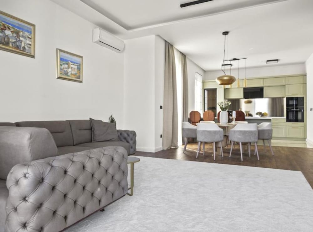 Luxury Penthouse Duce