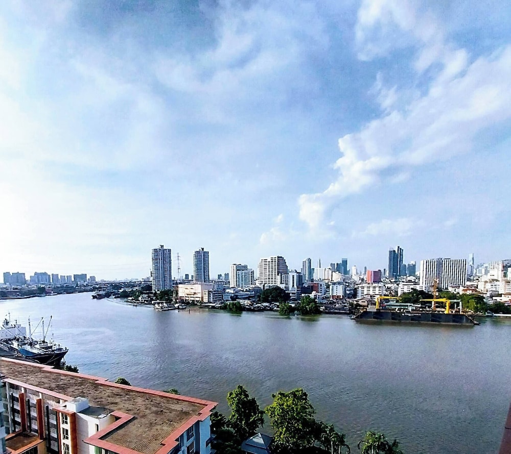 Riverview Condo Near Icon Siam Hi Speed Internet