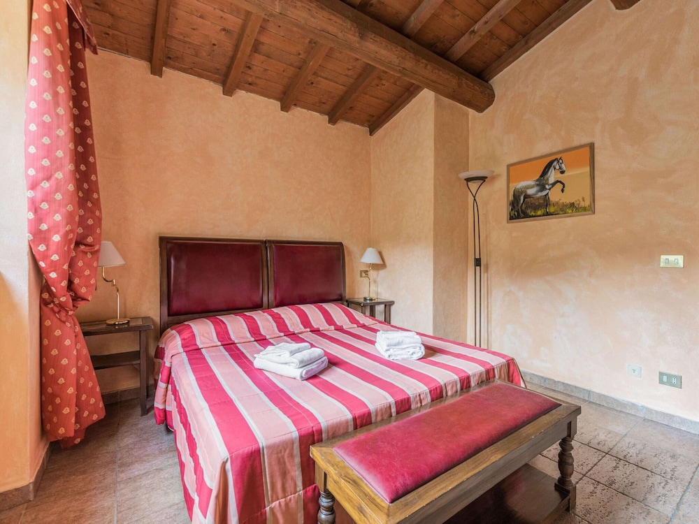 Holiday Home in Ficulle Near Monte Peglia view 5