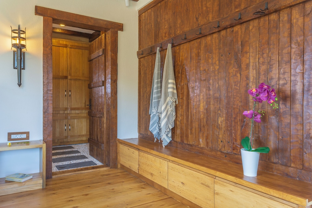 Private Island-Style Ultra Luxury Villa Estate