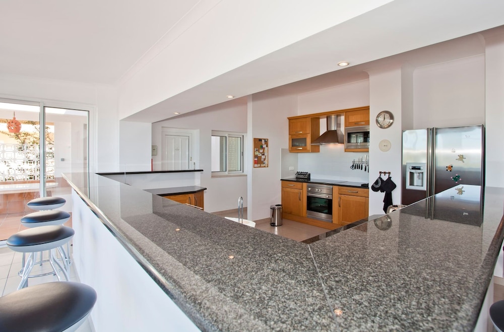 Casa do Sul Modern Villa in Centre of Carvoeiro