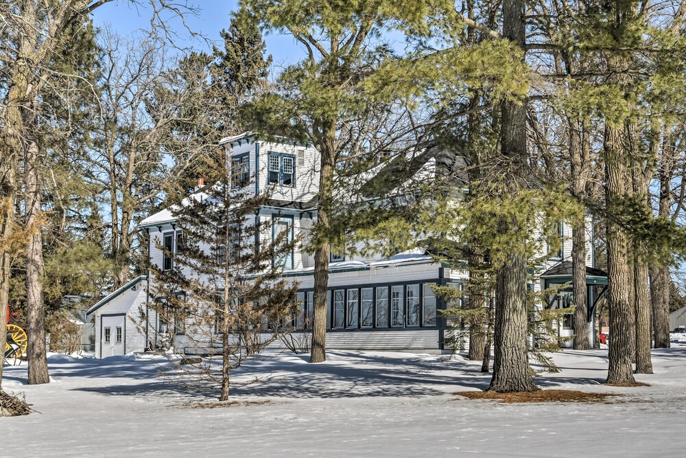 Historic Backus Home, Steps to Pine Mountain Lake! view 5