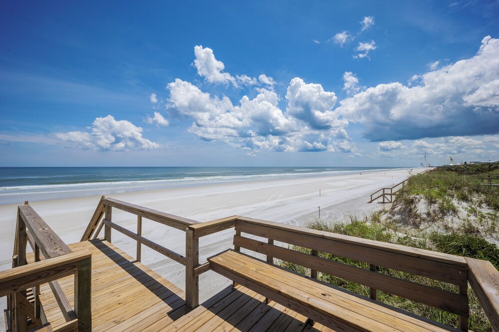 Ocean Eight 101 by Distinctive Beach Rentals