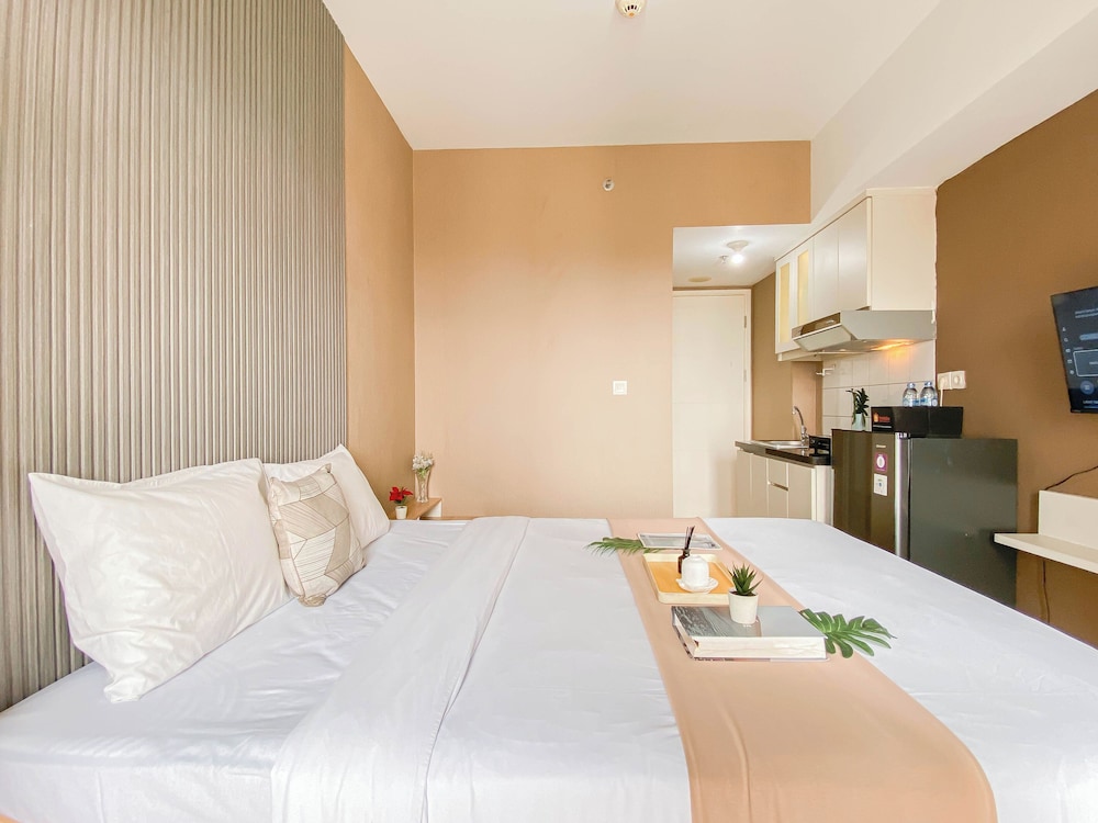 Simple And Strategic Location Studio Apartment At Springlake Summarecon Bekasi