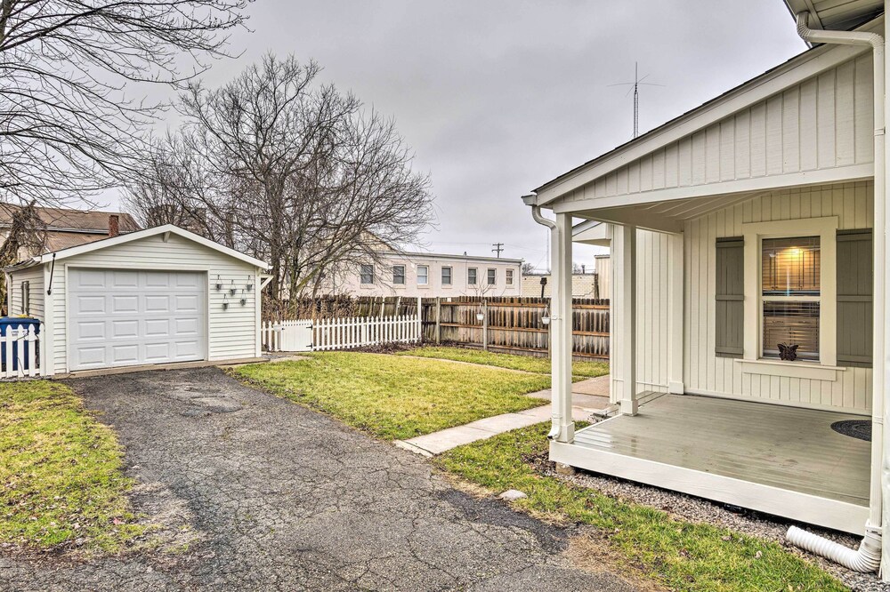 Charming Greencastle Home < 1 Mi to Depauw! view 2