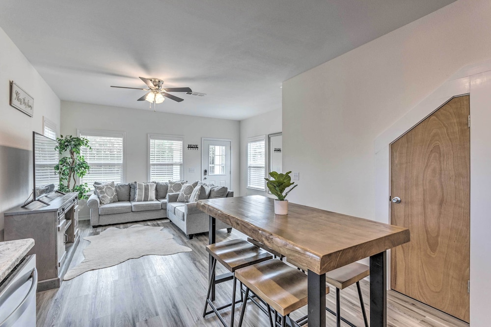 Idyllic Pensacola Home w/ Yard + Fire Pit!