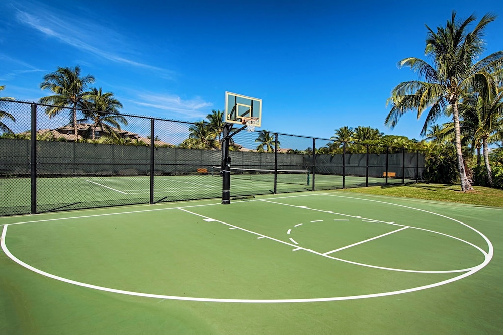 Direct Ocean Front - AC - Concierge Included - Ocean Viewing Lanai & Near Shops! -vrkcv