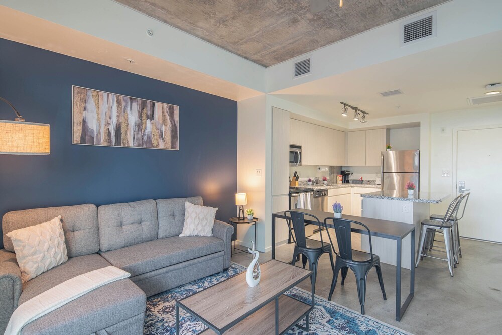 ROVE LIVING/KL - Roosevelt Point