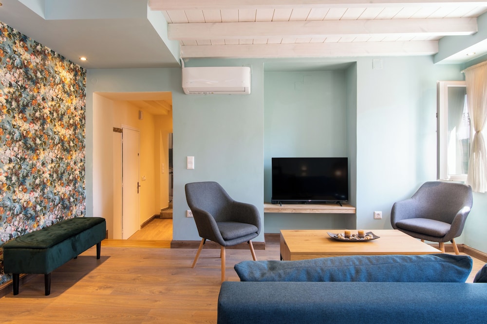 Campiello Urban Nest by Corfuescapes
