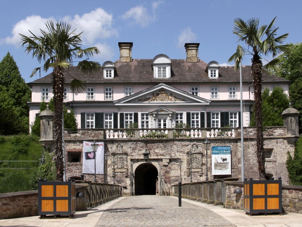 Relaxa at a Luxurious Villa in Bad Pyrmont