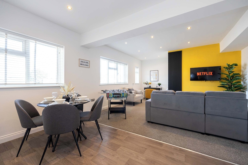 Cosy Apartment in the Heart of Sale