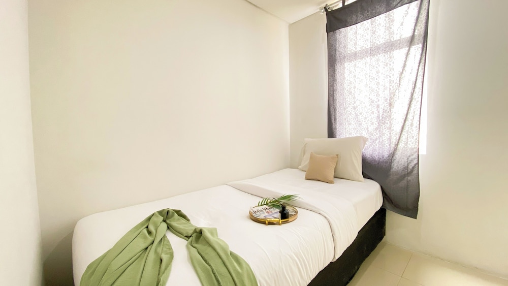 Simply Look 2Br Apartment At Vittoria Residence